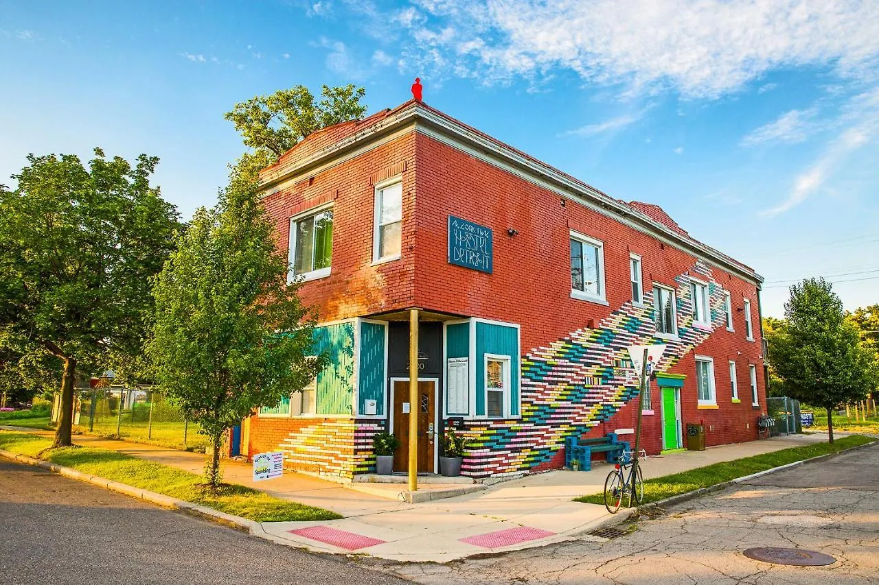 Staying in Michigan: 5 Cleanest-Rated Hotels Compared
